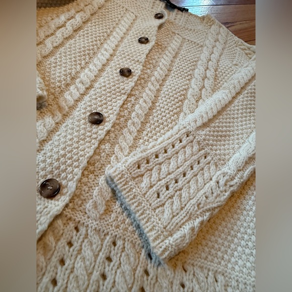 Inis Crafts 100% Wool Cardigan Sweater Cable Knit Square Neck Ivory Womens Sz M - Picture 10 of 15